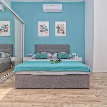 Little World Apartment